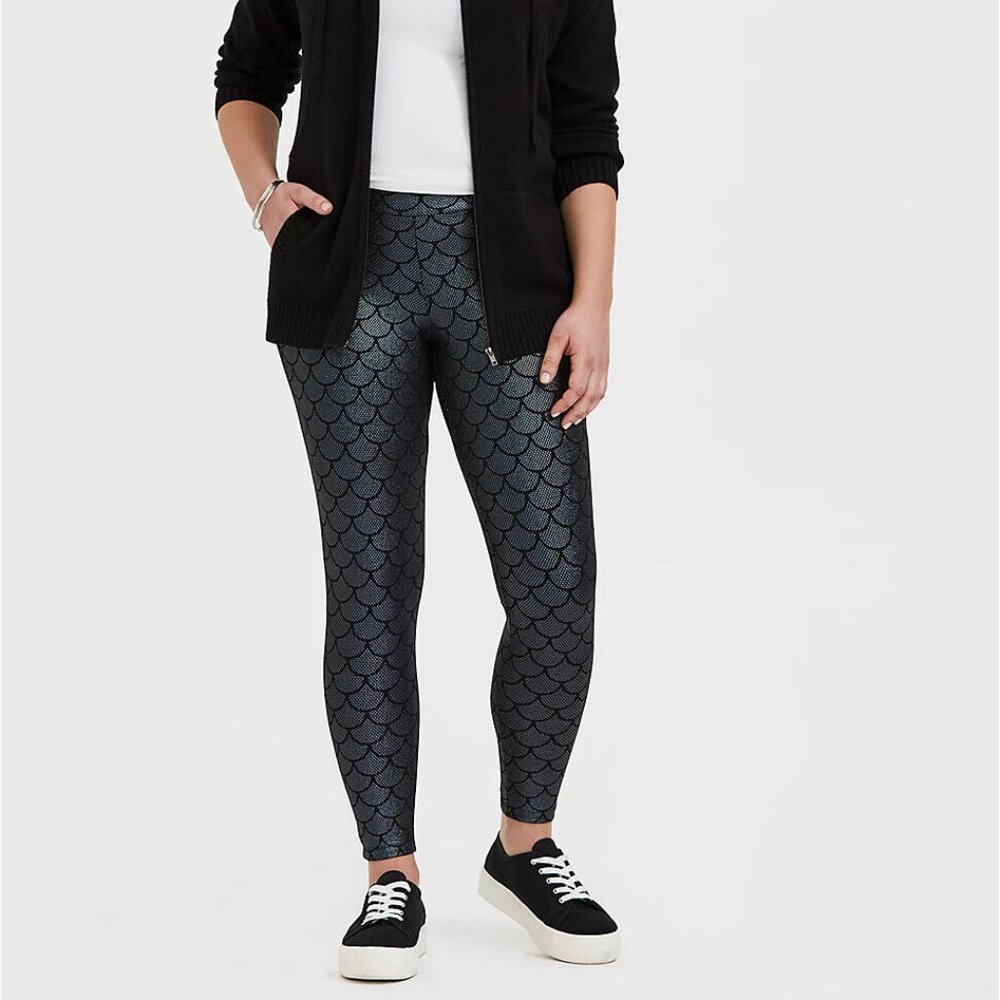 Torrid 1X Mermaid Scale Iridescent Premium Full Length Leggings (14-16) Plus